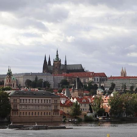 Modern Apartment In The Center Of Prag Exterior foto